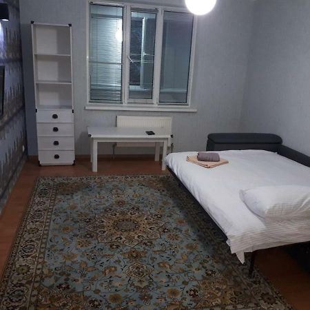 Large 2-Bedroom Apartament In The Center Chişinău Esterno foto