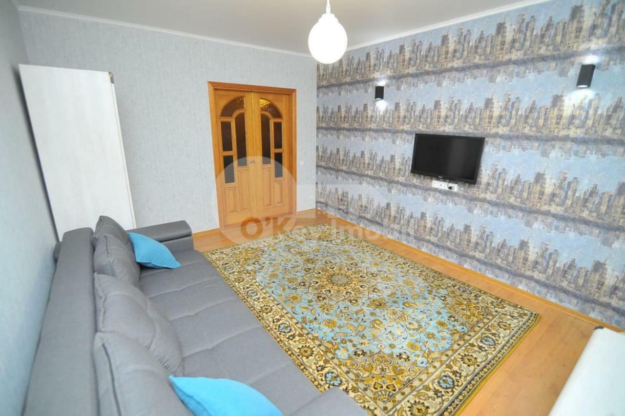 Large 2-Bedroom Apartament In The Center Chişinău Esterno foto