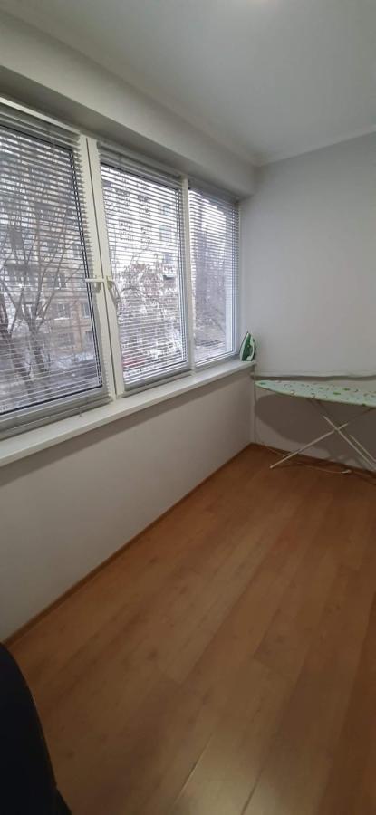 Large 2-Bedroom Apartament In The Center Chişinău Esterno foto